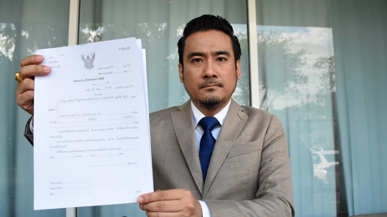 ฟ้องแพ่ง 4 ล้าน เอาผิด กห.-ทบ.แม่เหยื่อครูฝึก ซ้อมมาราธอน จนลูกตายสลด