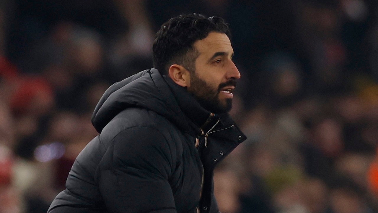 อันดับลงอีกแล้ว "แมนยูฯ" ร่วงไปอยู่ที่ 15 ของตาราง มีแต้มมากกว่าทีมโซนตกชั้นแค่ 7 คะแนน