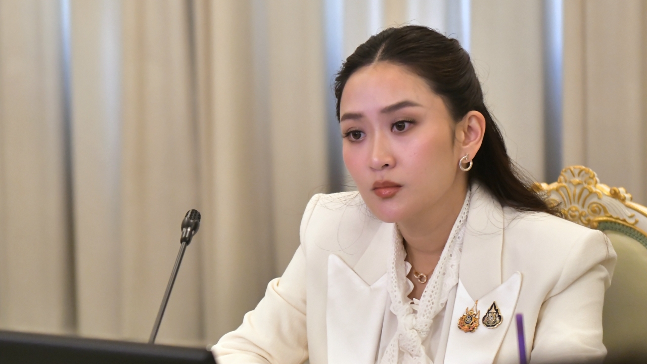 นายกฯ ขู่ลงดาบเกษตรกรดื้อเผาพืชไร่ จ่อลดเงินช่วยเหลือ หวังลดฝุ่น PM 2.5