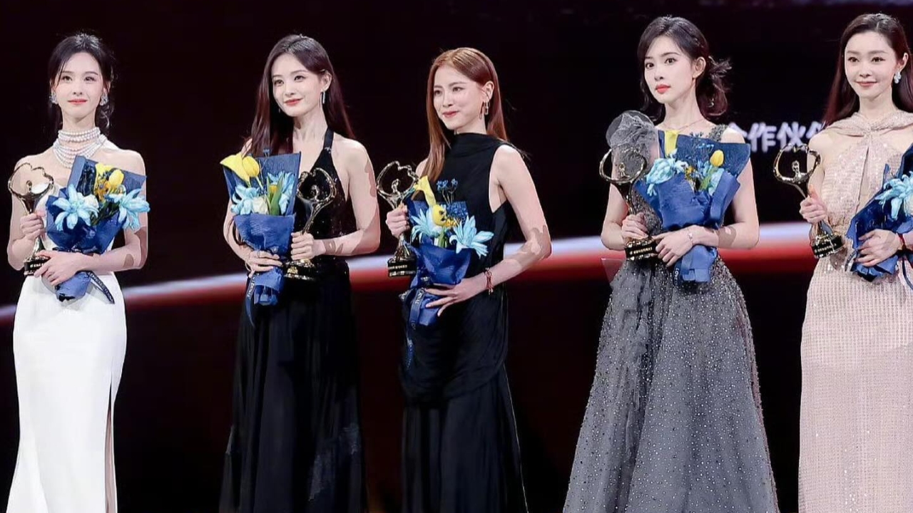 ใบเฟิร์น พิมพ์ชนก โกอินเตอร์ คว้ารางวัลใหญ่ที่จีน Weibo Shining Actor of the Year