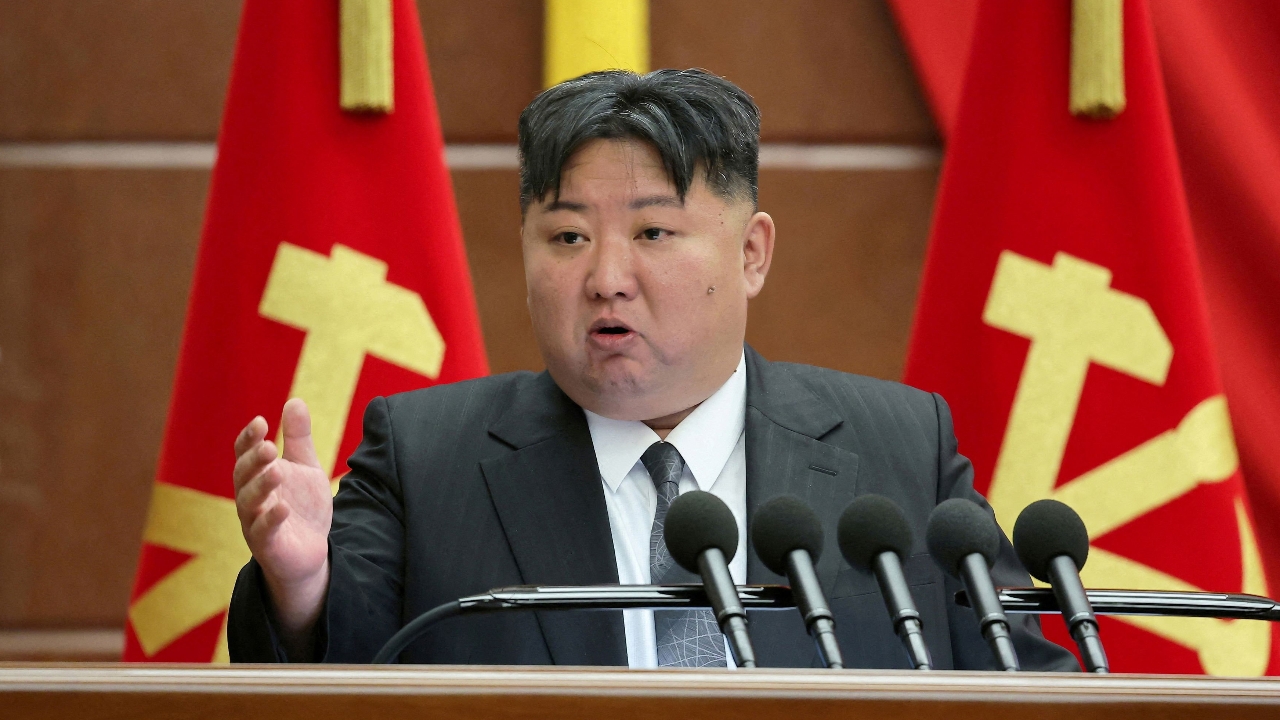 "คิม จองอึน" สั่งยิงขีปนาวุธรอบใหม่ไปทางทะเลตะวันออก เป็นการต้อนรับทรัมและเป็นครั้งที่ 2 ของปีนี้ 