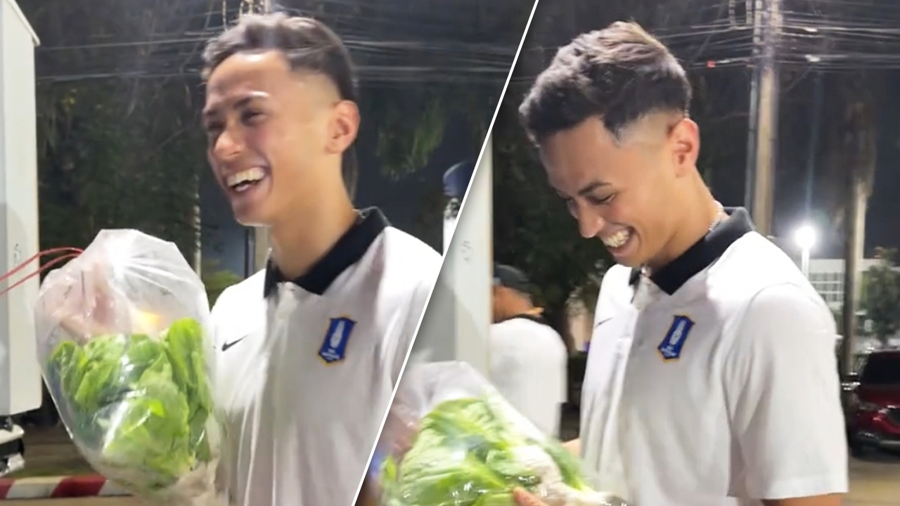 พาตริกถึงกับหลุดขำ!  หลังแฟนบอลให้ผักมินิคอสเป็นของฝาก ชาวเน็ตแซว! ไม่มีป๊อกกี้เอาเฮลตี้ไปก่อนนะ