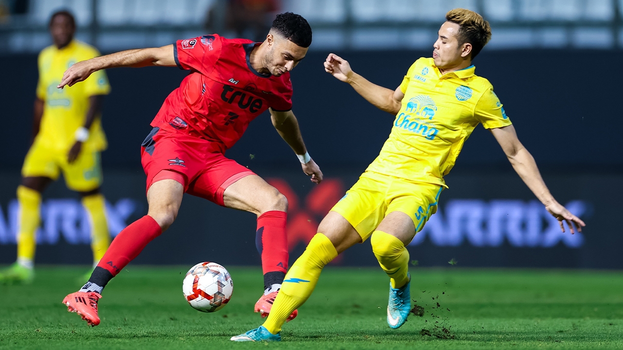 ผลบอลไทยลีก1 "ทรู แบงค็อก ยูไนเต็ด" เฉือนชนะ "บุรีรัมย์ ยูไนเต็ด" ลดช่องว่างลุ้นแชมป์เหลือ 6 คะแนน