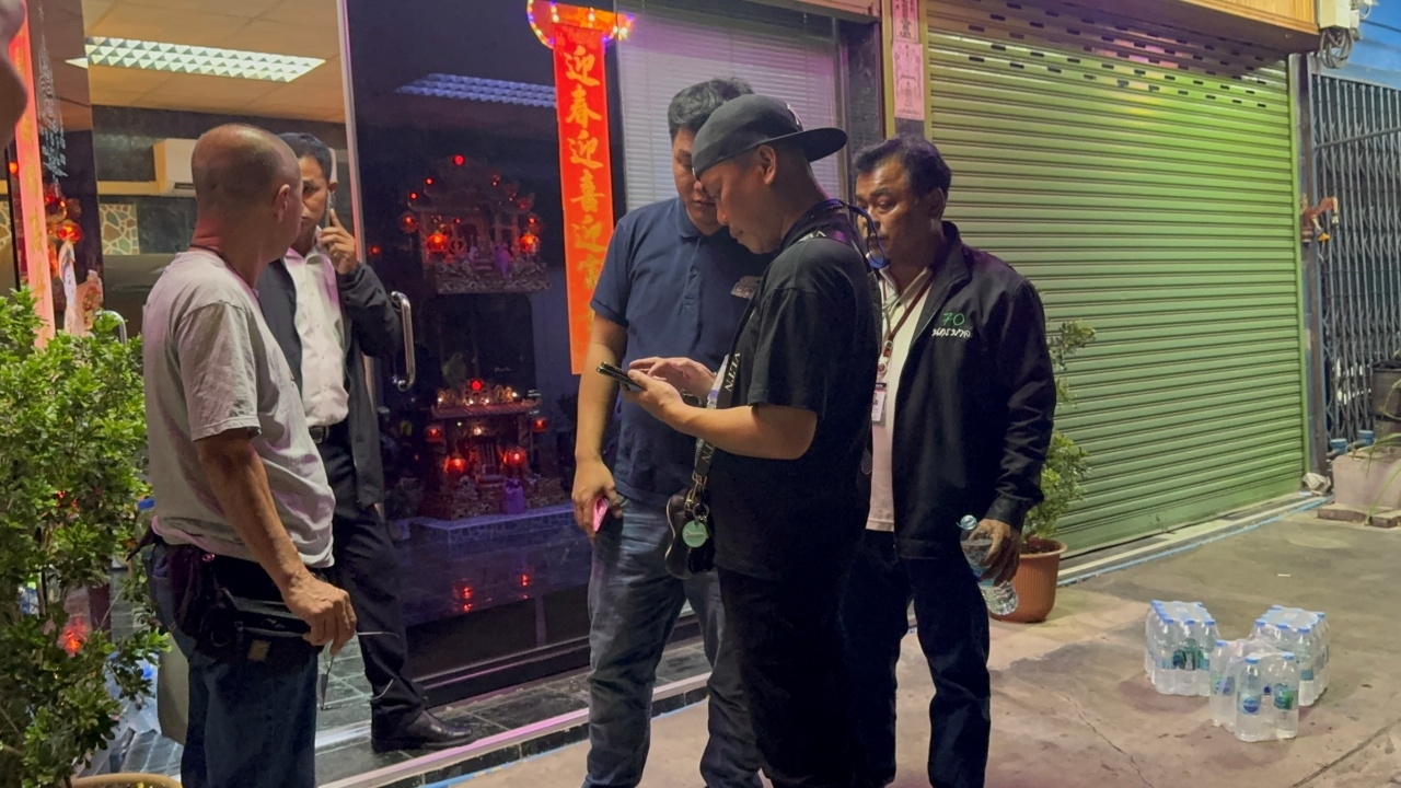 ตำรวจไล่เช็กกล้องวงจรปิด เร่งตามจับคนร้ายปล้นเงินคนจีน แลกคริปโต ย่านห้วยขวาง