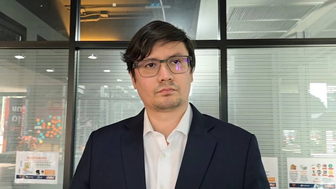 “โรม” เชื่อ “ซิงซิง” ถูกหลอกไปเป็นคอลเซ็นเตอร์-ซัดรัฐไร้ประสิทธิภาพช่วย 4 ลูกเรือไทย