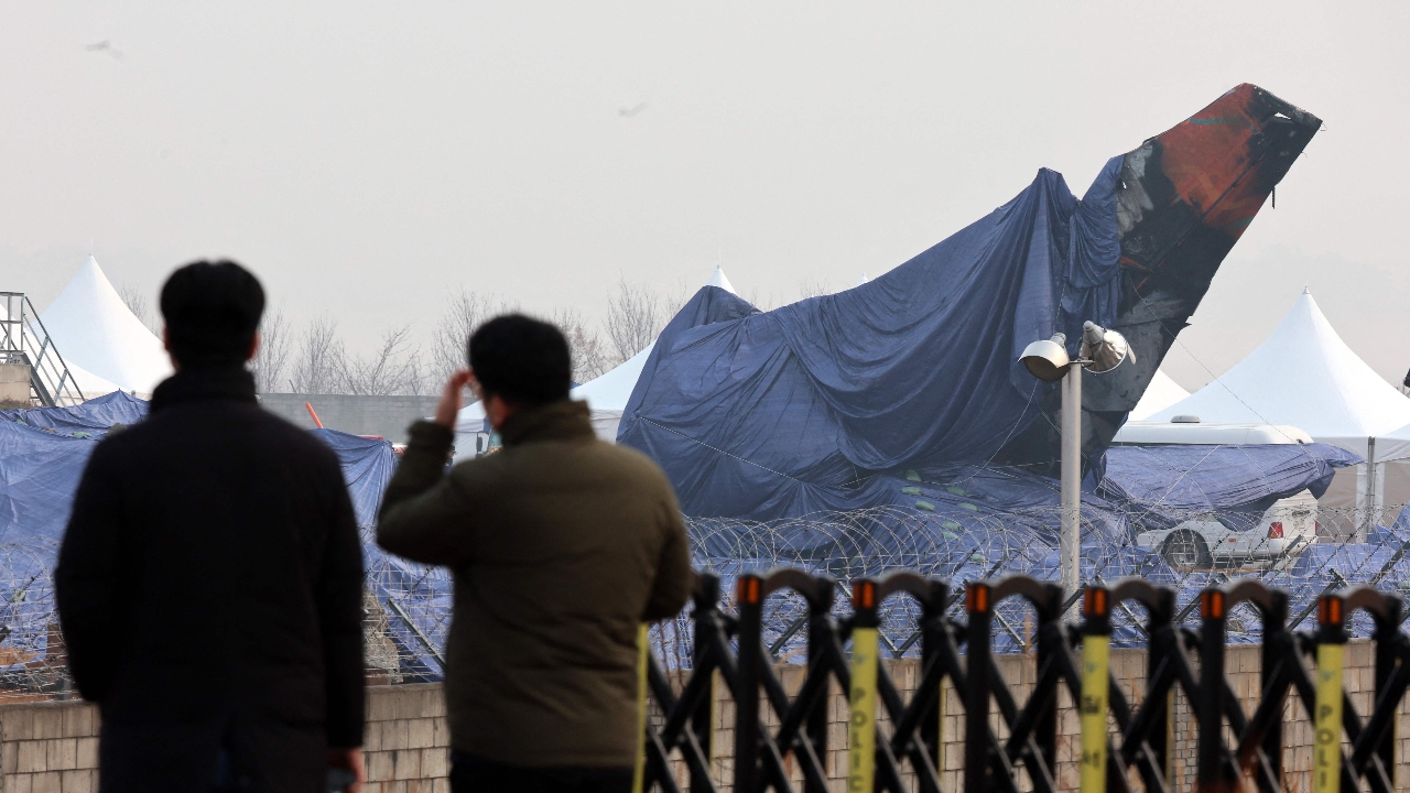 เกาหลีใต้ตรวจสอบอีเมลจากญี่ปุ่น อ้างอยู่เบื้องหลังเหตุเครื่องบินเจจู แอร์ และขู่วางระเบิดหลายแห่ง