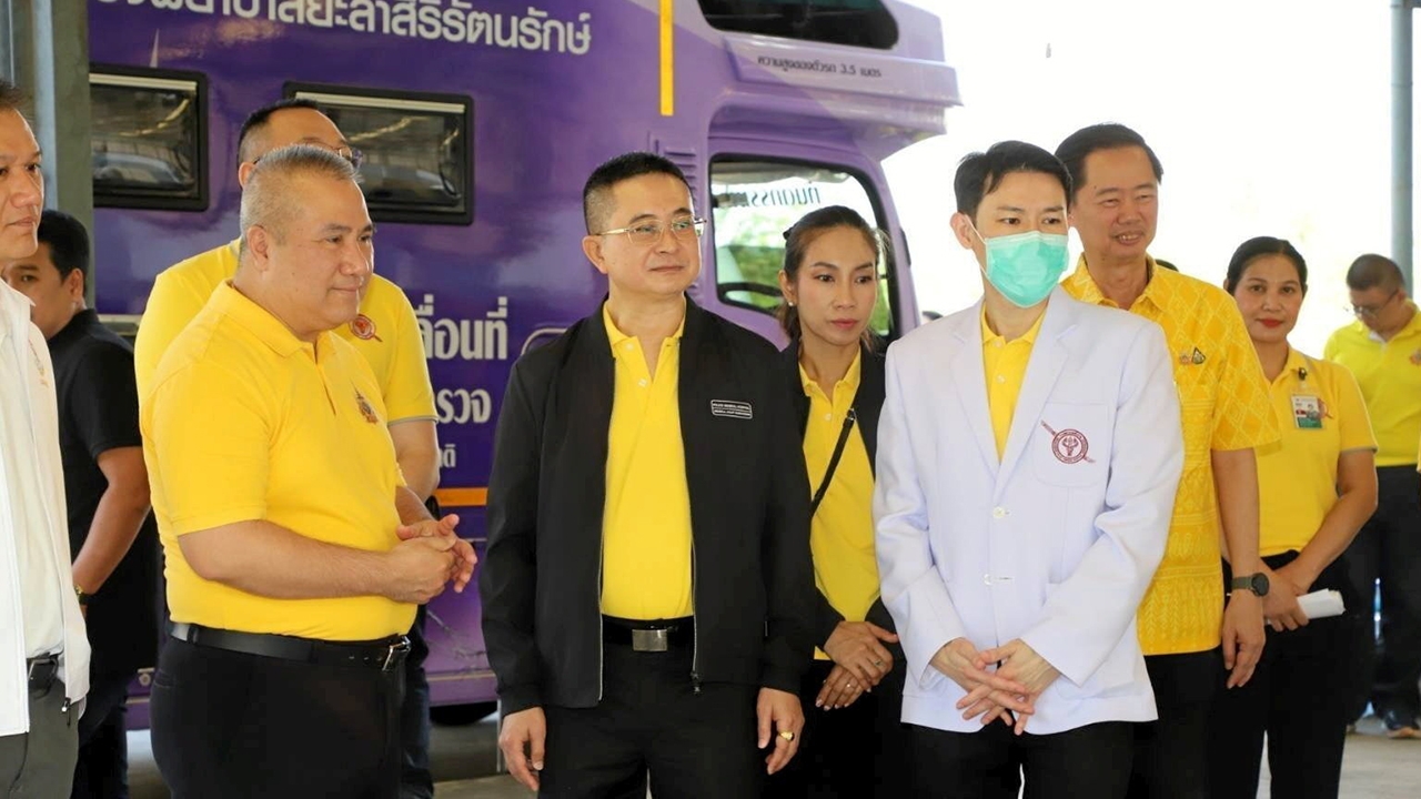 นายแพทย์ใหญ่ รพ.ตำรวจ นำทัพบุคลากรทางการแพทย์ ออกหน่วยแพทย์เคลื่อนที่ตรวจสุขภาพประชาชนฟรี