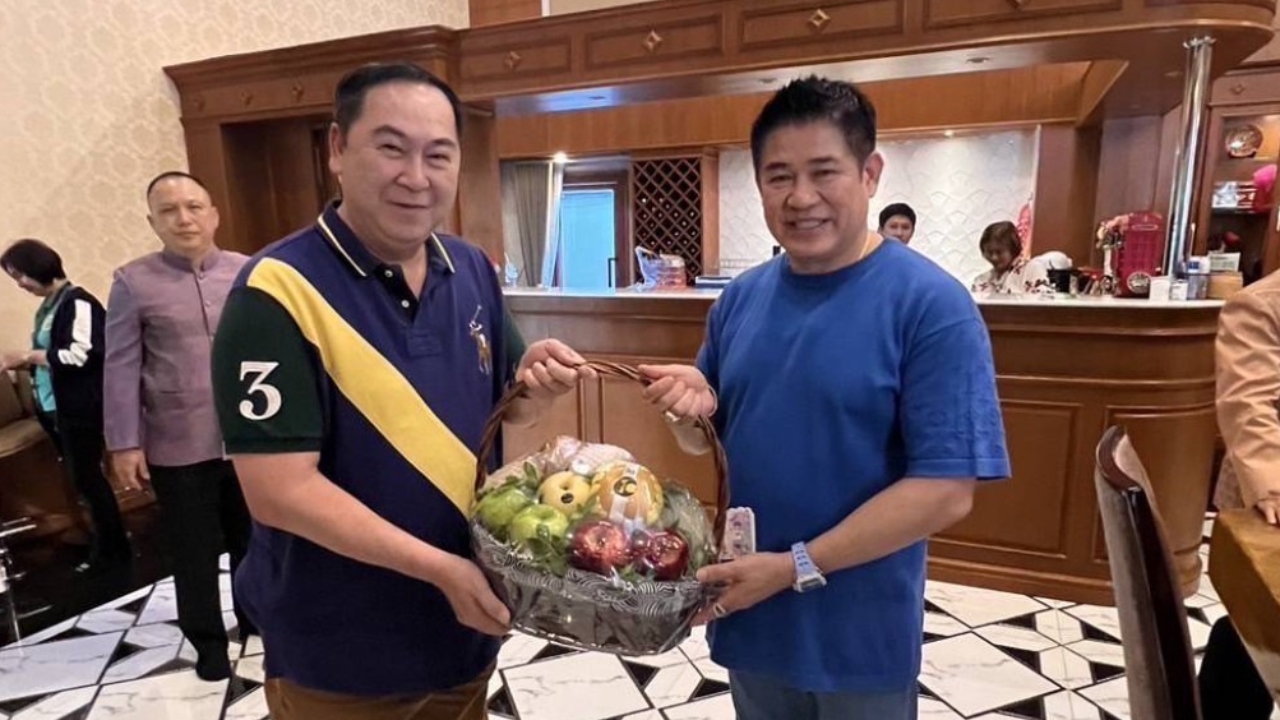 “ธรรมนัส” เปิดบ้านพัก ให้อวยพรปีใหม่ ลั่นยังเป็นนักการเมืองที่กล้าพูดกล้าทำ