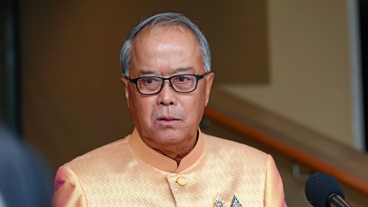 ครม. fast track กฎหมายเพื่อปชช. หาช่องแก้ 256 ดันรธน.ใหม่ทันรัฐบาลนี้