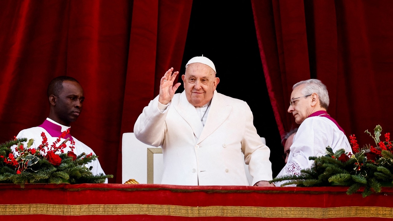 โป๊ปฟรานซิสอวยพรวันคริสต์มาส วอนโลกสิ้นเสียงอาวุธ ยุติความรุนแรง