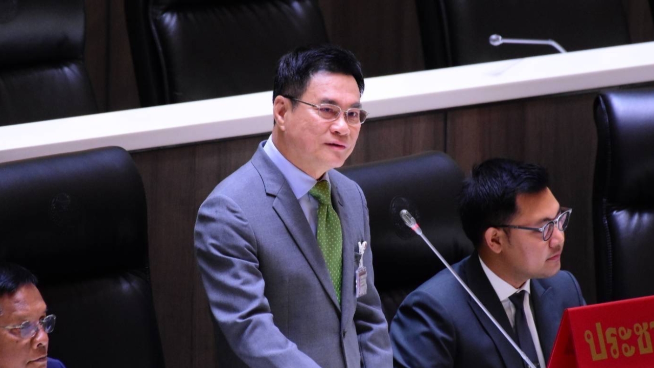 “จุรินทร์” ชี้ รัฐบาลยังมีเสถียรภาพ แนะระวัง 4 ปัจจัยพารัฐล่มก่อนเวลา