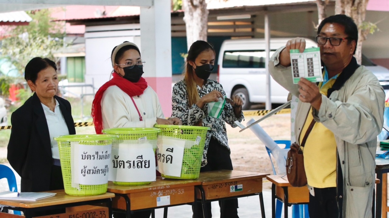 ปิดหีบเลือกตั้ง อบจ.อุบลฯ-อุตรดิตถ์ เริ่มนับคะแนน