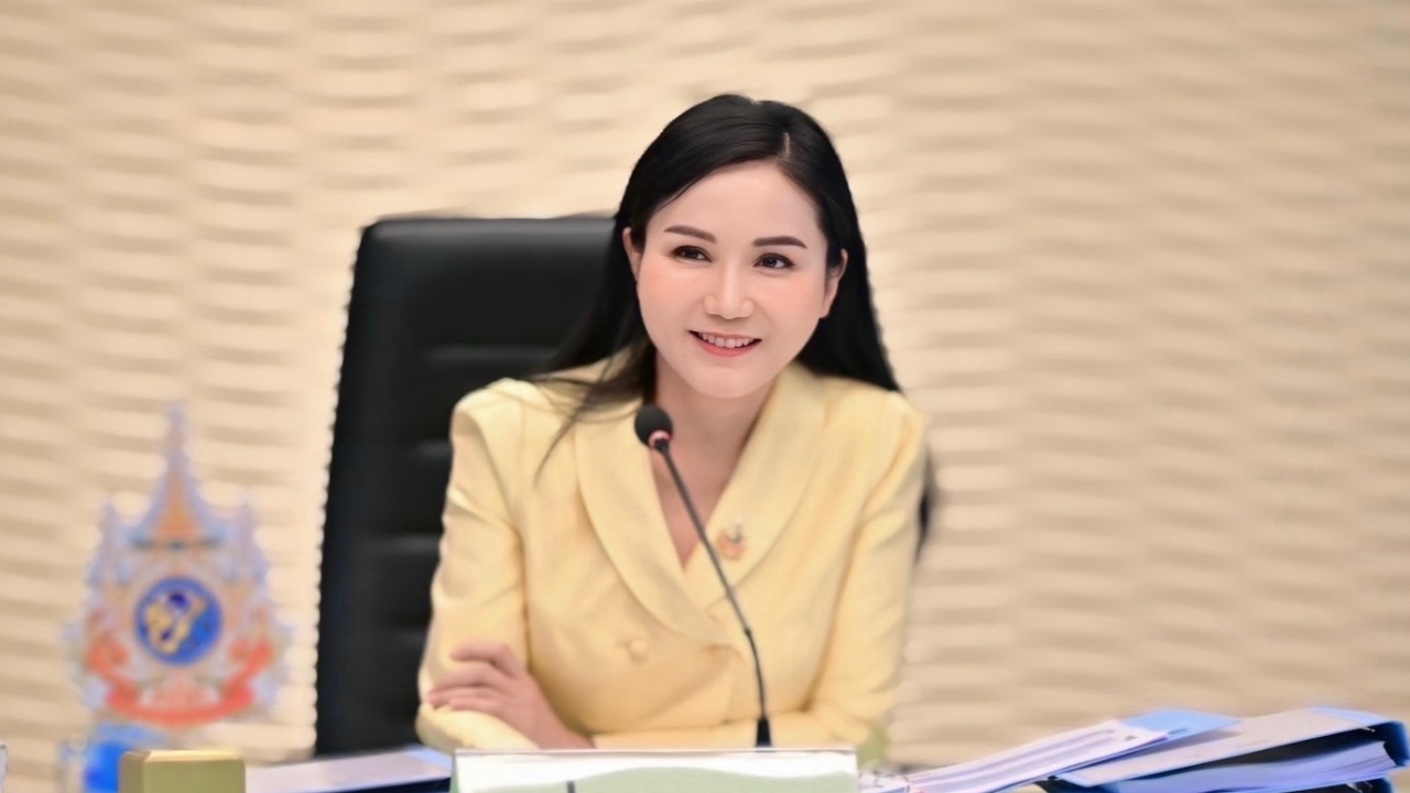 รมว.เกษตรฯ เห็นชอบร่างปลอดการเผาข้าวโพด-การเพาะเลี้ยงผำ