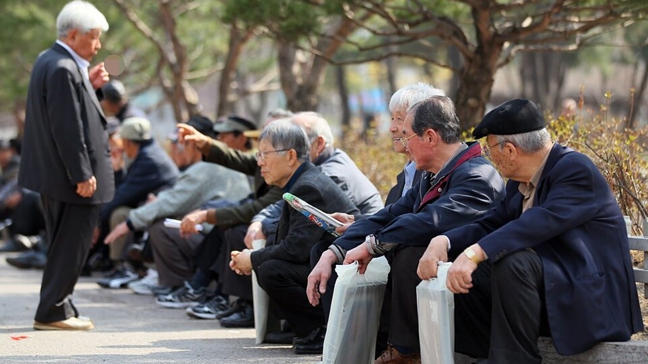 ข้อมูลใหม่ชี้เกาหลีใต้กลายเป็นสังคมผู้สูงอายุเต็มขั้น