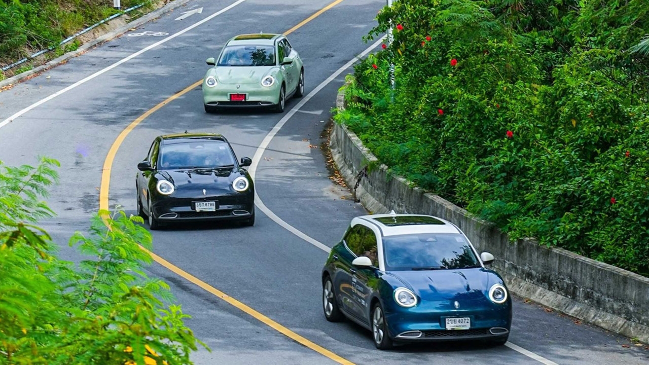 5 เทคนิคขับรถไฟฟ้าขึ้นเขา ลงเขา อย่างไรให้สนุก ปลอดภัยในทุกที่นั่ง