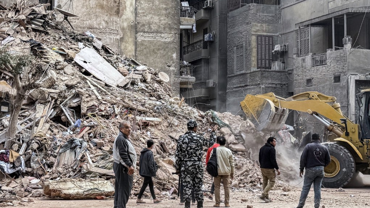 ระทึก ตึกอพาร์ทเม้นท์ถล่มกลางกรุงไคโร อียิปต์ ดับอย่างน้อย 8 ศพ