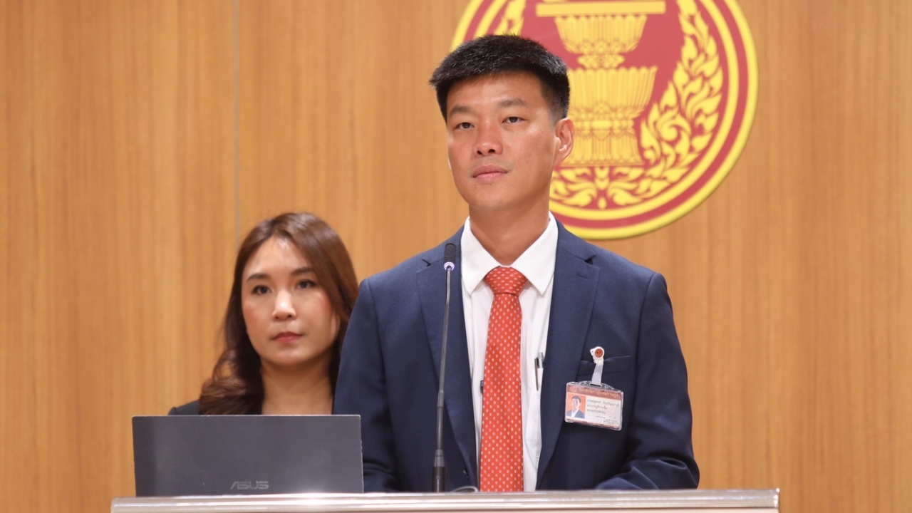 “เท้ง ณัฐพงษ์” ชี้ผลงานรัฐบาลไม่ผ่านเกณฑ์-“ไหม” อัด จ้ออย่างกับแถลงนโยบายภาค 2