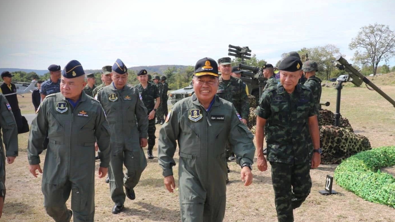 “บิ๊กเล็ก” เชื่อใจน้องๆ ในกองทัพ ยันไม่มีปฏิวัติในยุคนี้-ไม่หนักใจ MOU 44