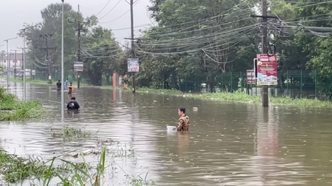 ปภ. เตือนน้ำท่วมฉับพลันใน 8 ตำบล สุราษฎร์ธานี