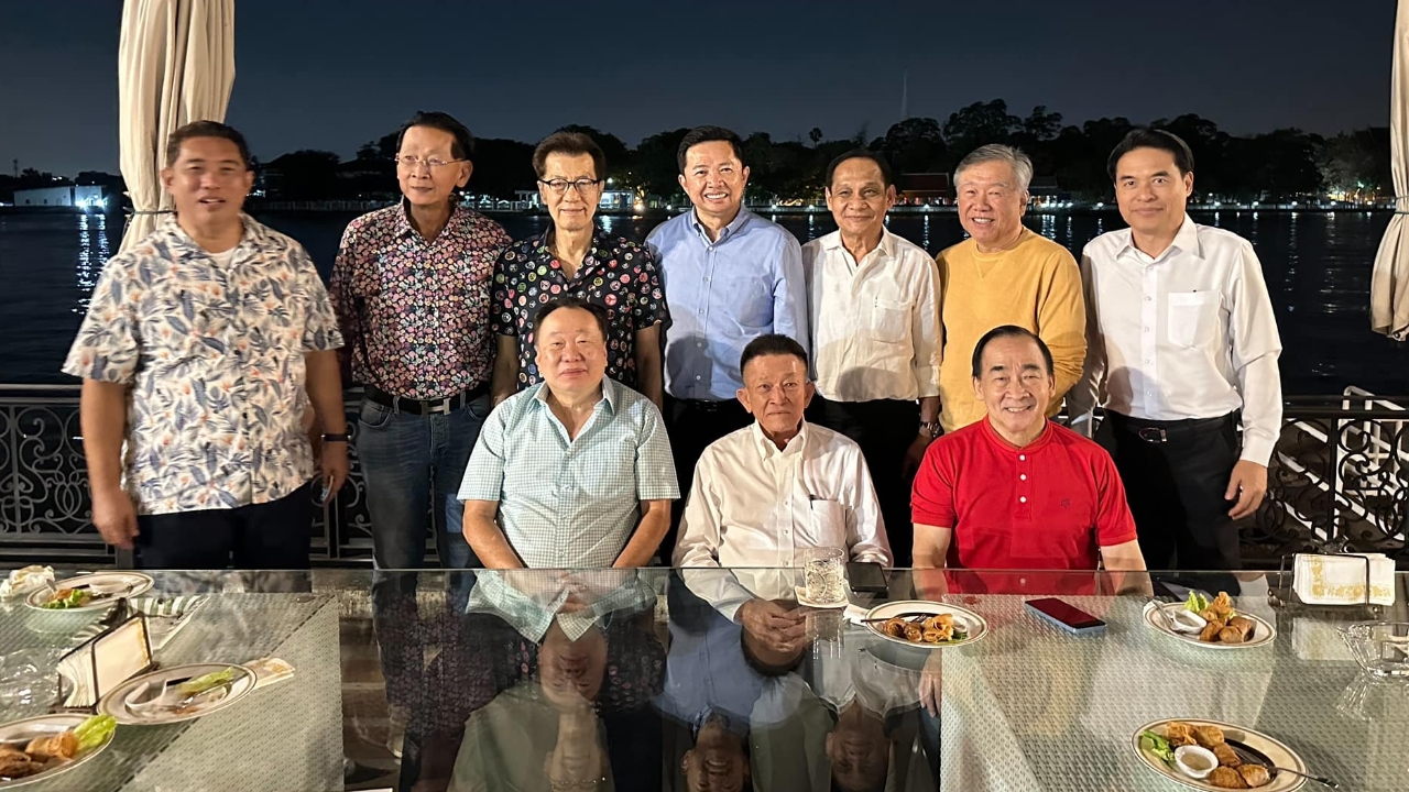 กลุ่ม 16 รียูเนียน สังสรรค์บ้านริมน้ำ “สุชาติ” ตอกย้ำมิตรภาพ 32 ปี คงเดิม