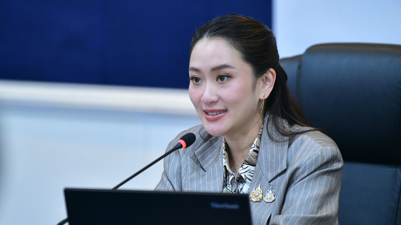 “นายกฯ อิ๊งค์” ยิ้มรับ หลังถูกถามปมศาลรัฐธรรมนูญไม่รับคำร้องดิจิทัลวอลเล็ต