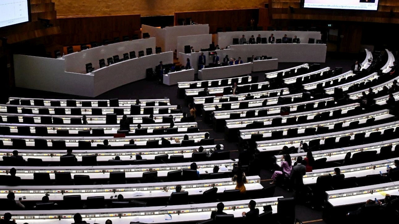 สภาฯ โหวตยับยั้งร่าง พ.ร.บ.ประชามติ ใช้เสียงข้างมาก 2 ชั้น รอถกอีก 180 วัน