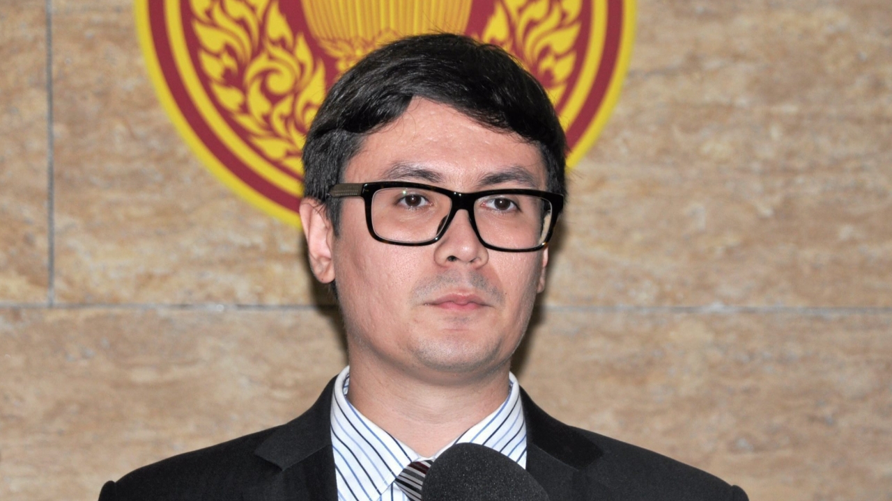 “โรม” ซัด “ทักษิณ” แย่ง “อิ๊งค์” เป็นนายกฯ จี้ ป.ป.ช. เร่งทำคดีชั้น 14