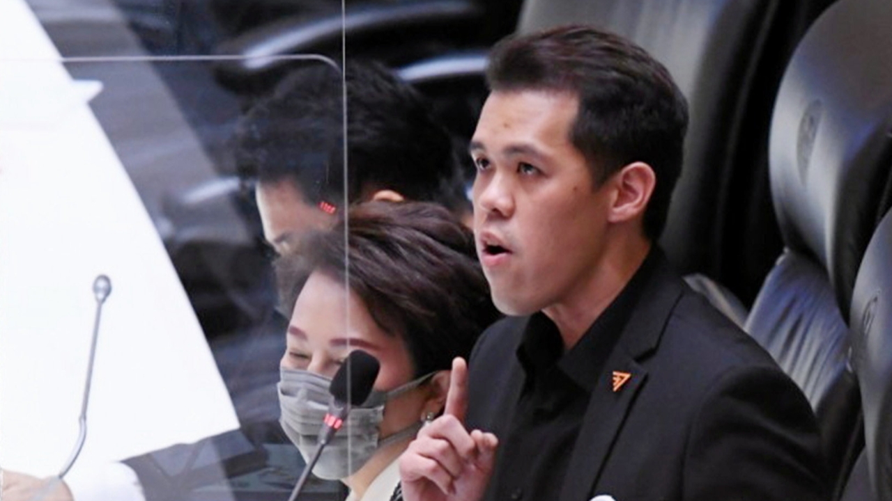พรรคประชาชน ชงแก้รัฐธรรมนูญ ตั้ง ส.ส.ร. ยกร่างใหม่ เข้าสภาฯ ม.ค. ปีหน้า