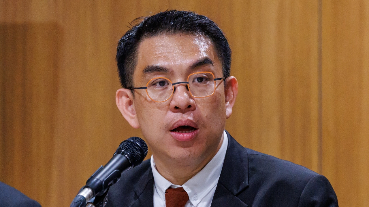 “วิโรจน์” เย้ย “อิ๊งค์” ลูกไม้หล่นไกลต้น สตรีทรงอิทธิพลของโลกใต้เงา “ทักษิณ”