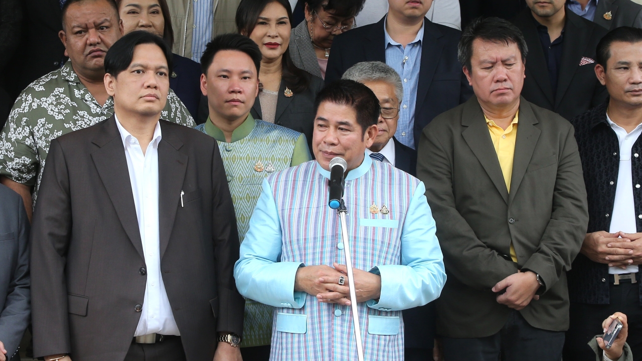 จับตา 20 สส. เปิดตัวซบพรรคกล้าธรรมก่อนปีใหม่ “ธรรมนัส” จ่อนั่ง ปธ.ที่ปรึกษาฯ