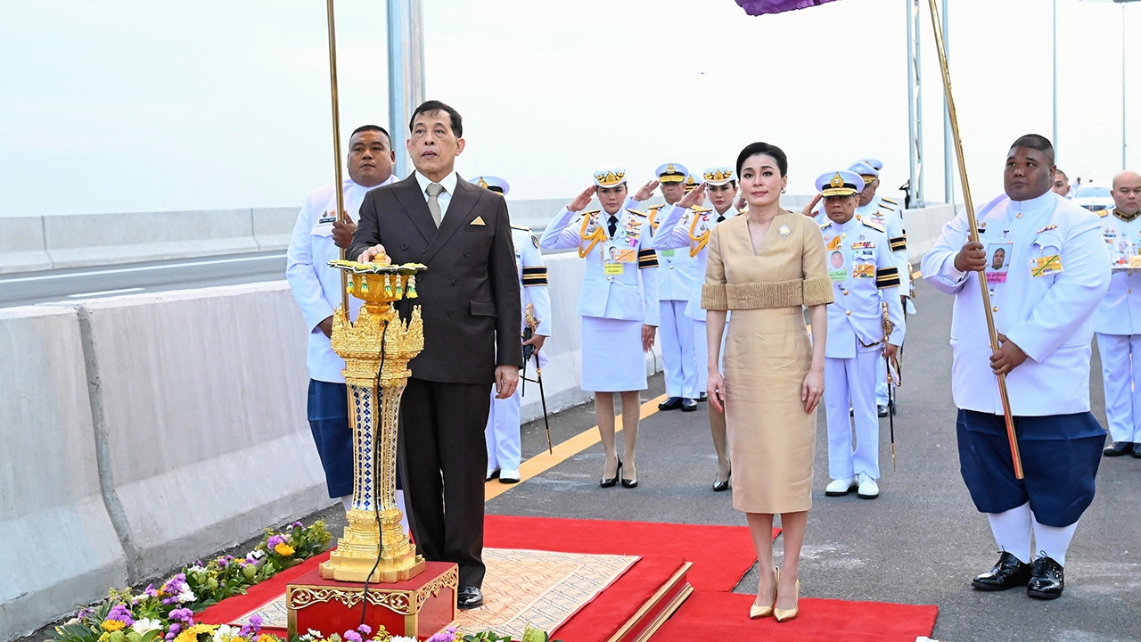 "ในหลวง" เปิดสะพาน "ทศมราชัน" เฉลิม 2 โอกาสมหามงคล พิธีบรมราชาภิเษก-6 รอบ