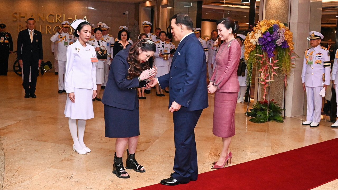 ในหลวง-พระราชินี เสด็จฯ ไปทรงเปิดการประชุมวิทยาศาสตร์นานาชาติเจ้าฟ้าจุฬาภรณ์ ครั้งที่ 9