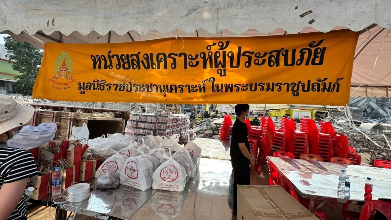 “ในหลวง” โปรดเกล้าฯ จัดหน่วยสงเคราะห์เคลื่อนที่ช่วยเหลือเหตุแผ่นดินไหว