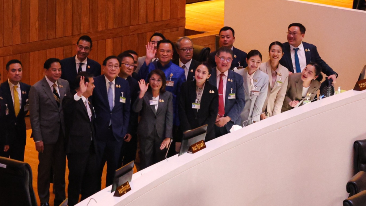 อภิปรายไม่ไว้วางใจ โพลชี้คนยังเชื่อมั่นรัฐบาล ให้คะแนน "นายกฯ อิ๊งค์" เต็ม 10 ได้ 6