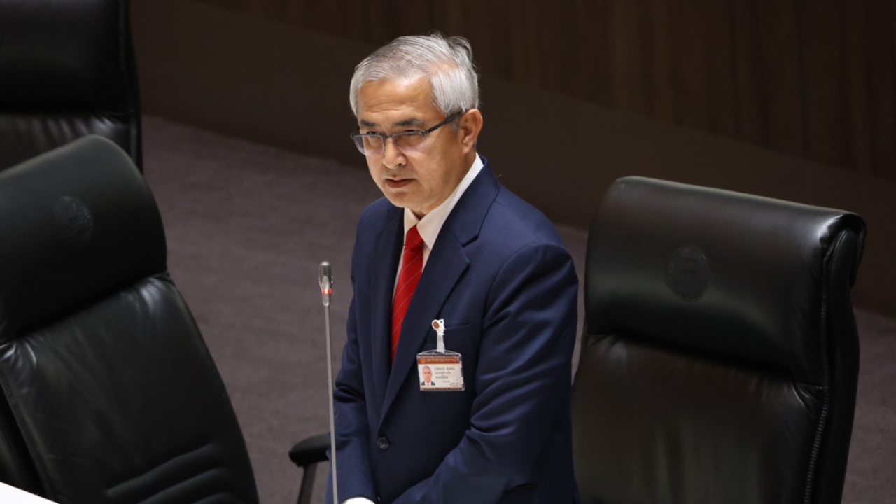 “ก่อแก้ว” รับกลางสภาฯ นายใหญ่คือนายผม อย่าแกล้งโง่ หลัง “สุรเชษฐ์” โยงคนตระกูลชินฯ