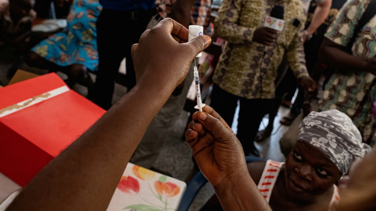 GAVI เตือน สหรัฐฯ ตัดงบช่วยเหลือ อาจทำเด็กเสียชีวิตนับล้านคน