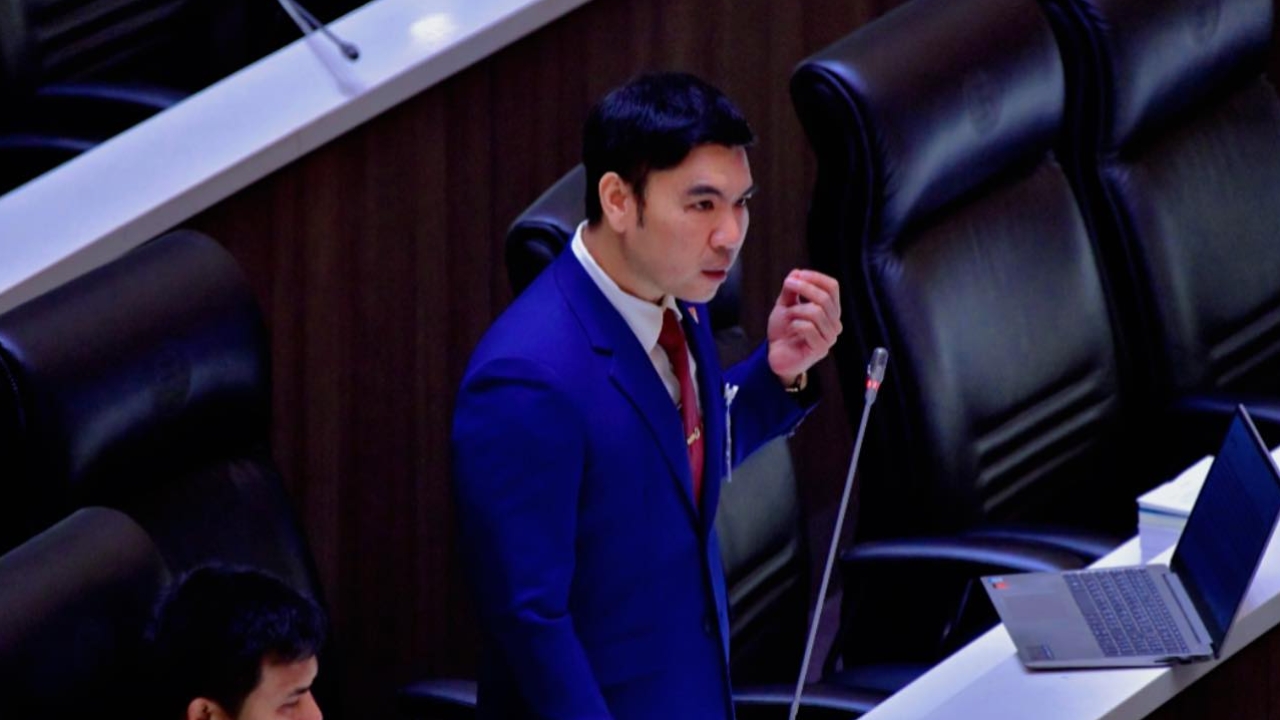 “กฤช” สส.ประชาชน แฉบุคคลปริศนาเสนอ 10 ล้าน ดีลเป็นงูเห่า “พงศธร” เป็นพยานได้