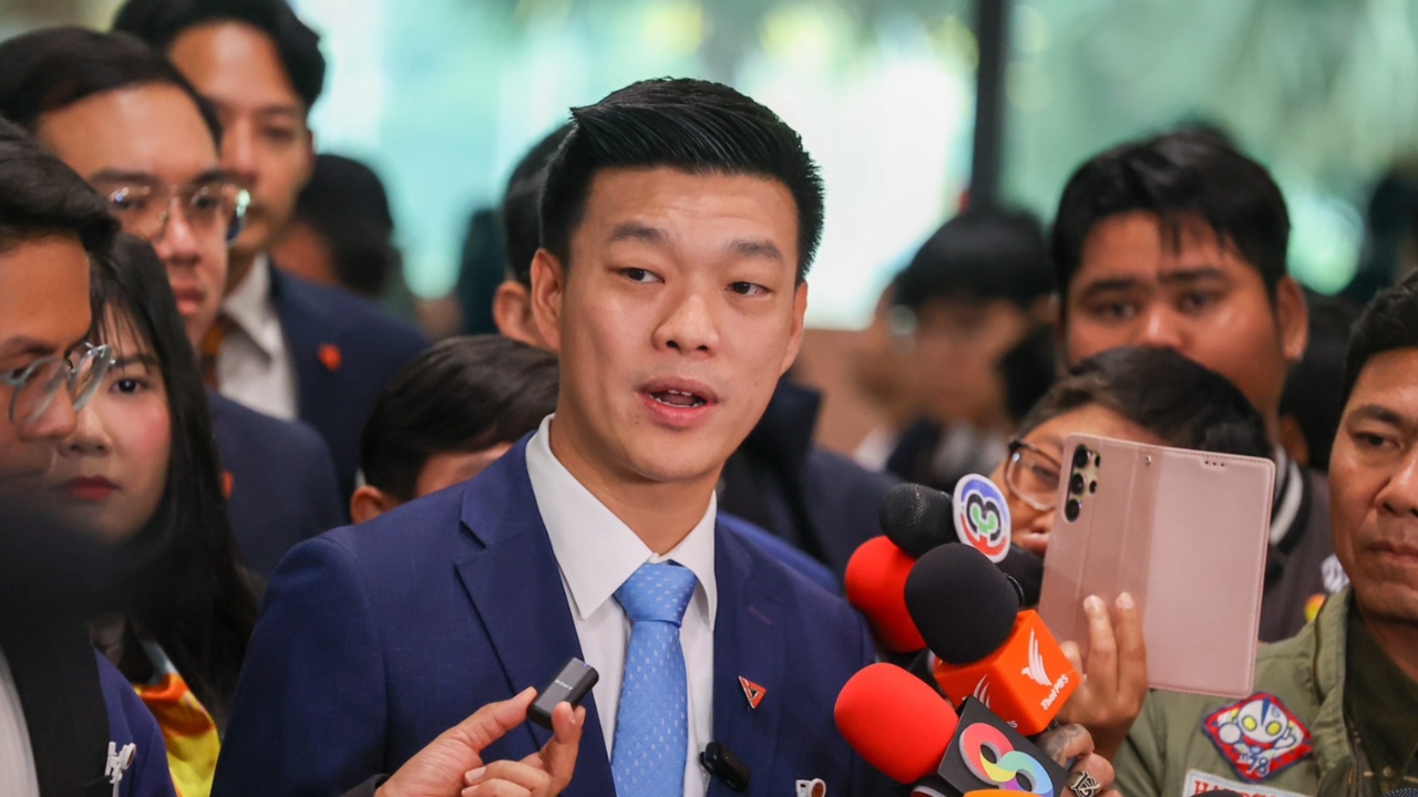 “เท้ง” ยัน ซักฟอกครั้งนี้ถอดถอน นายกฯ ได้ แย้มโยงถึงคนตระกูลชิน ไม่กลัวถูกฟ้อง