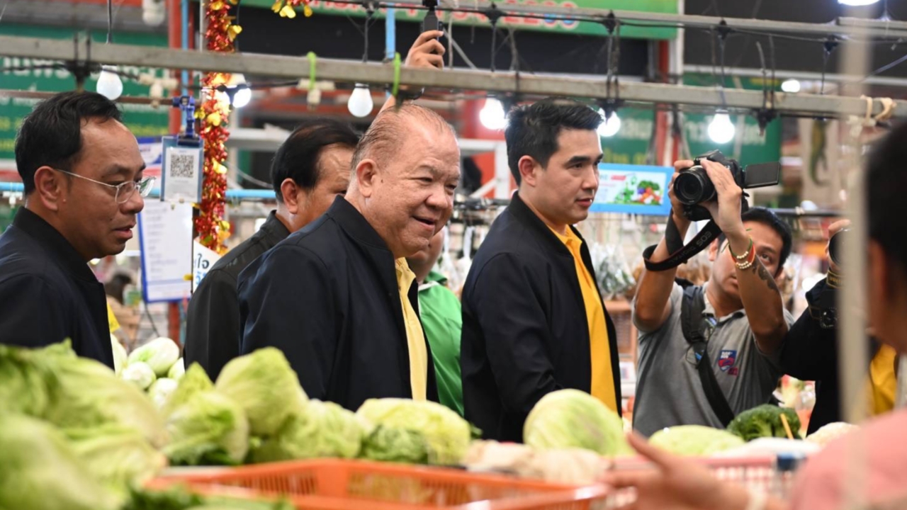 “พิชัย” คุมเข้ม สั่งติดตามราคาสินค้าใกล้ชิด ลดค่าครองชีพ-รายจ่ายประชาชน