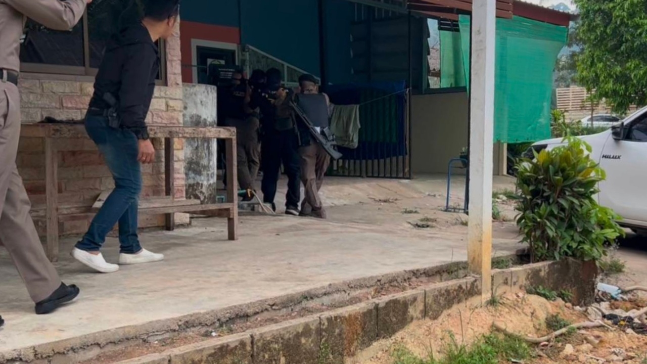 ระดม 4 พันนาย ลุยล้างบางอิทธิพล วิสามัญ "หนุ่ม บางนอน" ชักปืนยิงฝ่าวงล้อม