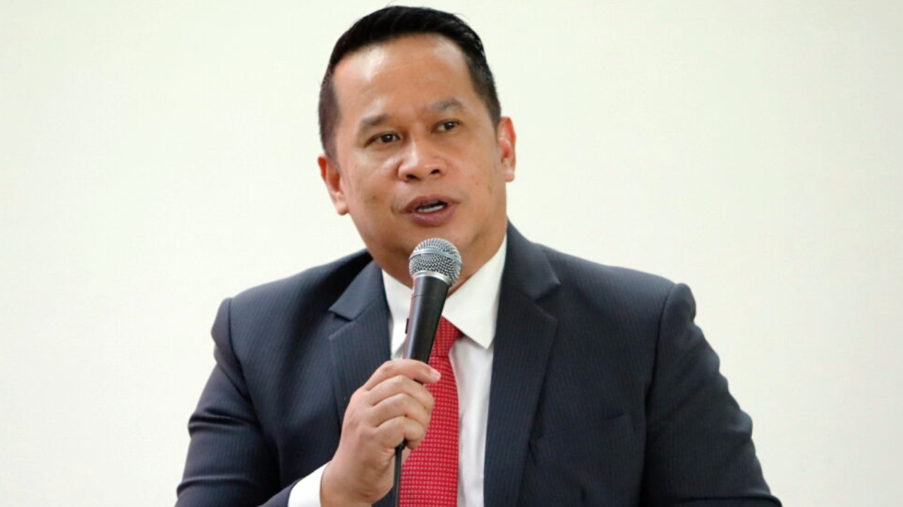 “อนุสรณ์” ฟาด “วิโรจน์” หยุดสร้างคอนเทนต์เหน็บแนมนายกฯ ท้างัดเหตุผลสู้กัน