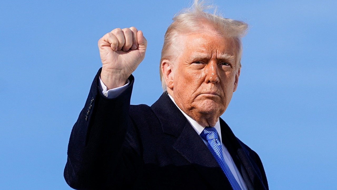 ทรัมป์สั่งเพิกถอนสิทธิ์เข้าถึงข้อมูลลับของไบเดน-แฮร์ริส-คลินตัน