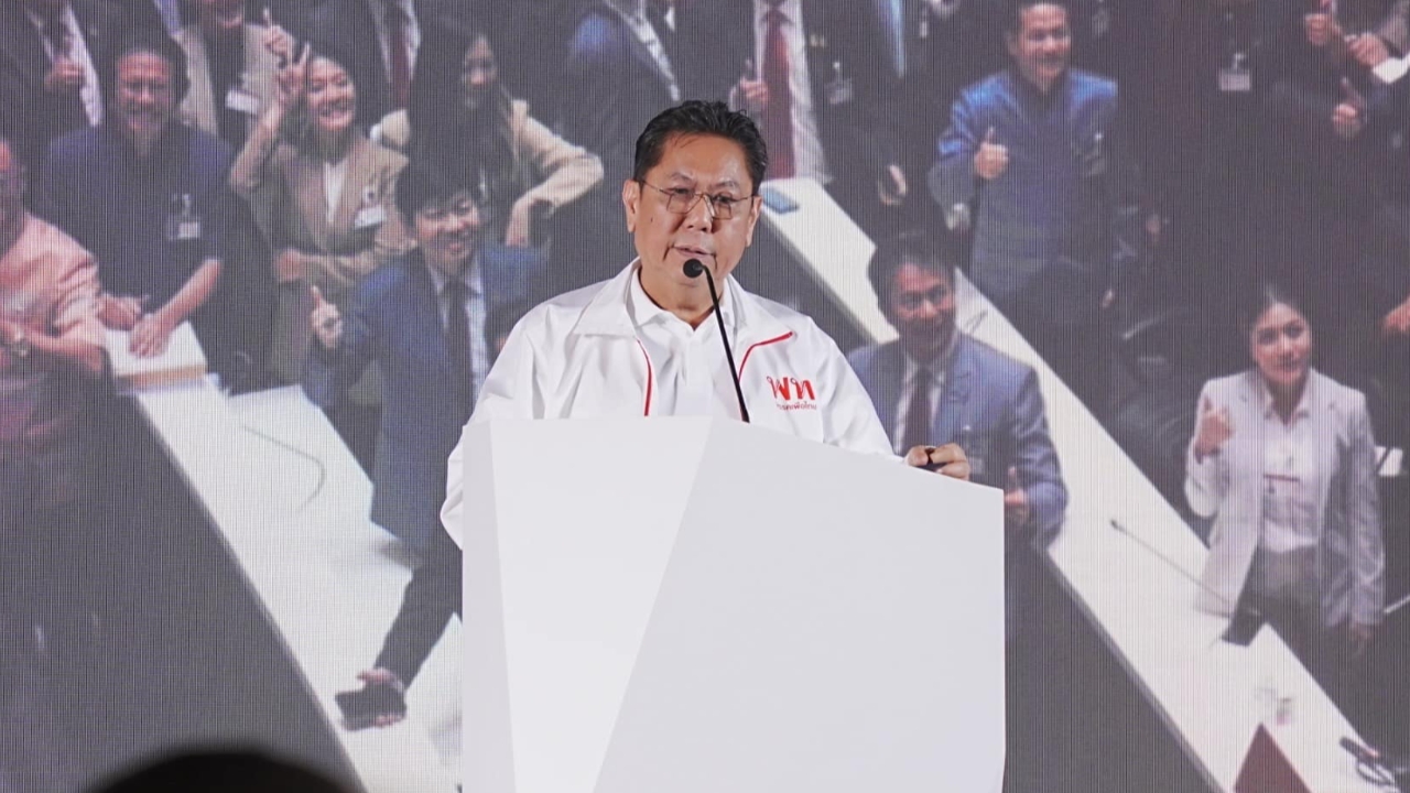 “วิสุทธิ์” ขู่ ใช้สิทธิ์ปิดประชุม หากฝ่ายค้านจ้อเกินกรอบซักฟอก เชื่อ “เฉลิม” ไม่ร่วมวง