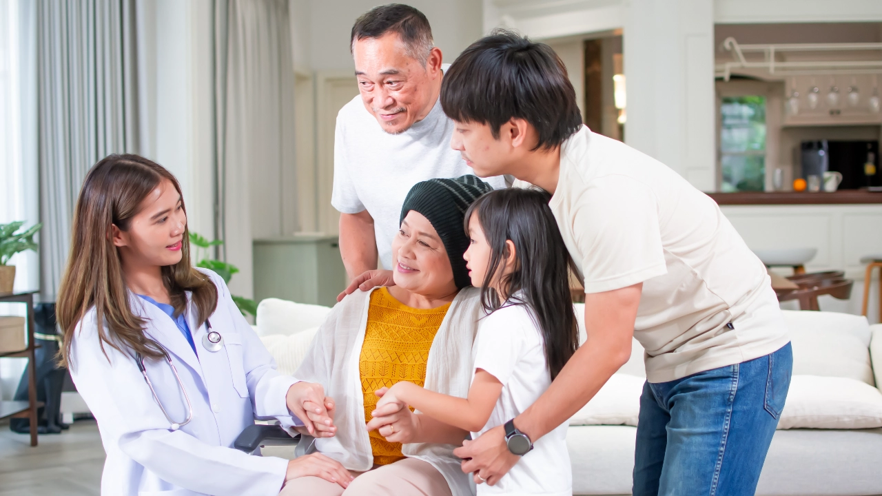 .การดูแลแบบประคับประคอง ทางเลือกสู่วาระสุดท้าย เพื่อการจากไปอย่างมีความสุข.