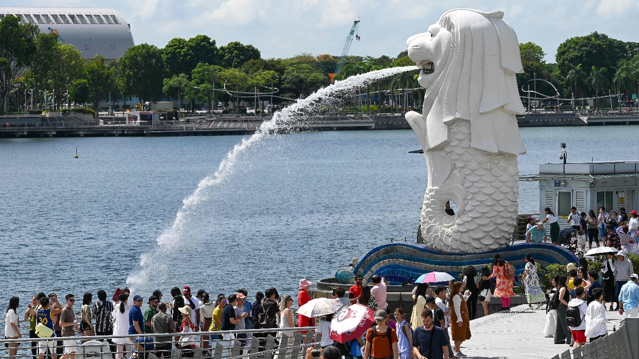 รัฐบาลสิงคโปร์แจกเงินหมื่น แรงงานผู้สูงอายุเข้าเกณฑ์กว่า 570,000 ราย