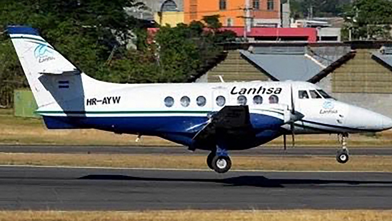 เครื่องบินฮอนดูรัสดิ่งตกน้ำหลังนำเครื่องขึ้น ดับ 7 ศพ