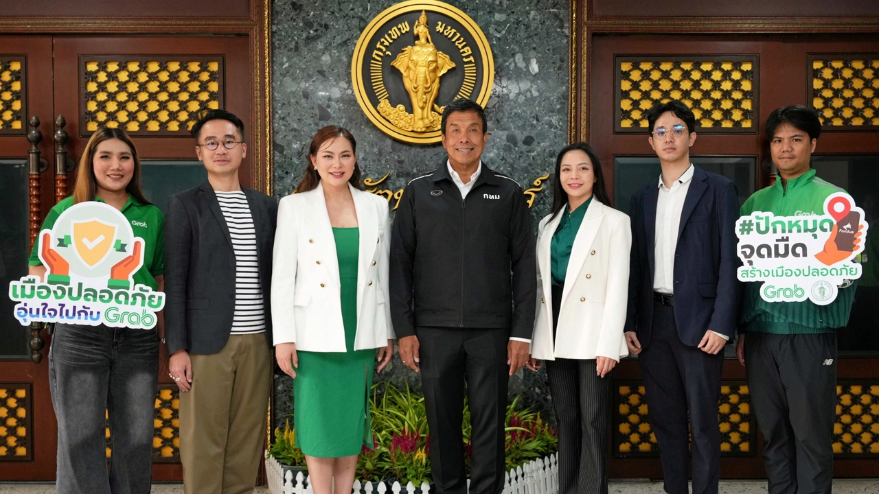 “ไรเดอร์ Grab” ตาสับปะรดทั่วกรุง รายงานจุดเสี่ยง-คลายทุกข์คนเมือง รณรงค์ขับขี่ปลอดภัย