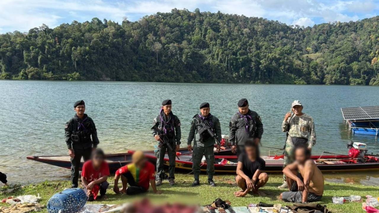 จับ "แก๊งล่าสัตว์" ในป่าฮาลาบาลา เบตง พร้อมของกลาง-ยาเสพติด