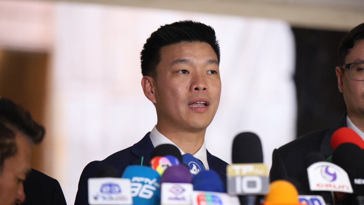 ฝ่ายค้านถอย ยอมถอนชื่อ “ทักษิณ” ออกจากญัตติ รอเคาะคำใหม่ 16.00 น. วันนี้