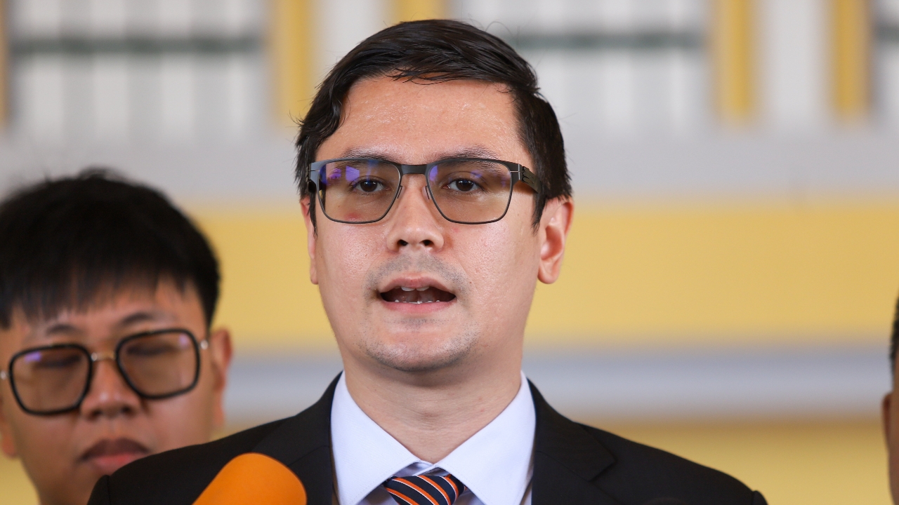 “โรม” อัด “สุทิน” อย่าหลงตัวเอง อภิปรายไม่ไว้วางใจ ฝ่ายค้านไม่มีน้ำท่วมทุ่ง
